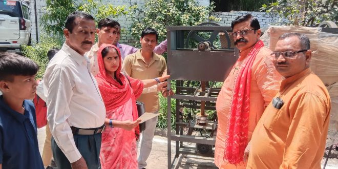 Free Dona-Pattal Making Machines to Beneficiaries